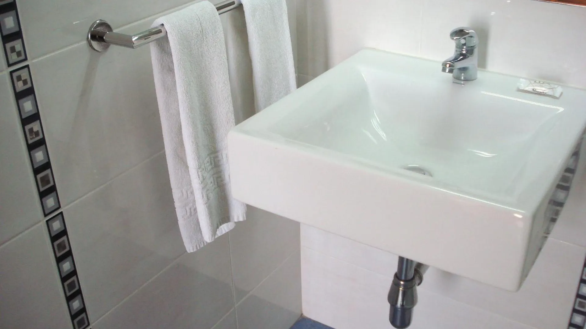 *** Guest house Residencial Arabi Portugal